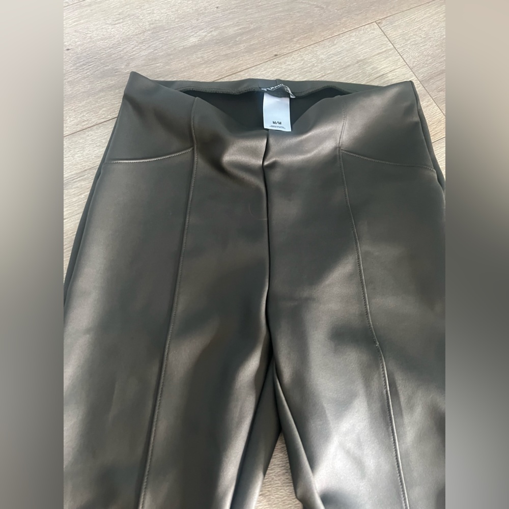 Faux Leather Leggings - Picture 9 of 9